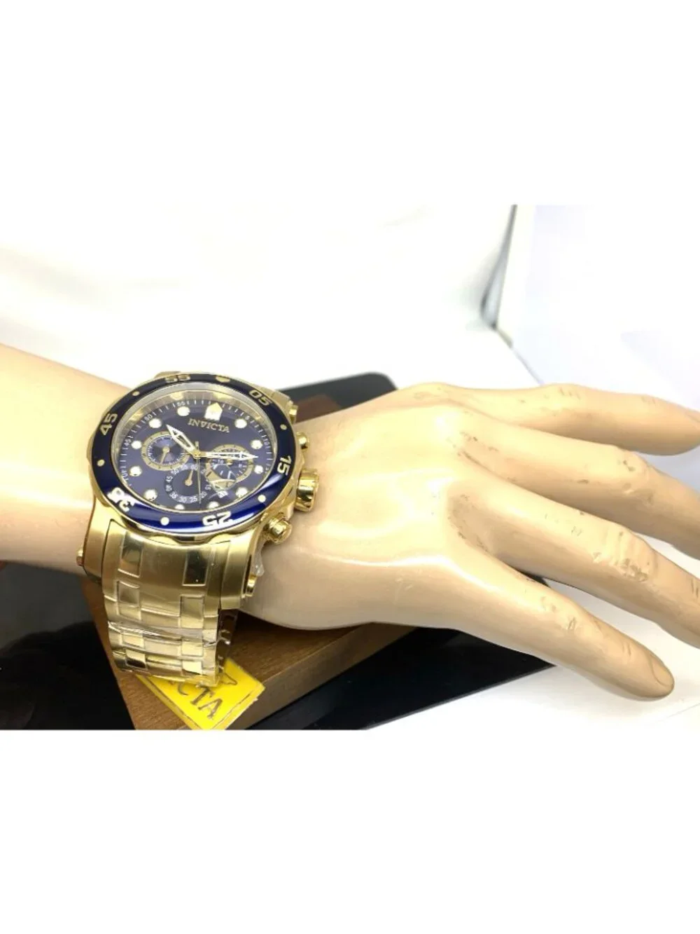 Invicta Men's Watch 23651 Pro Diver Quartz Blue Dial Gold Stainless Steel 48mm
